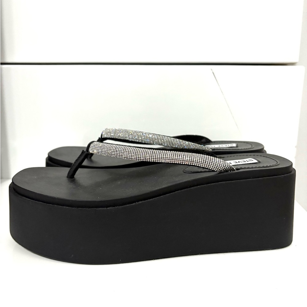 Steve Madden Black Platform Rhinestone Flip Flops | Size 9